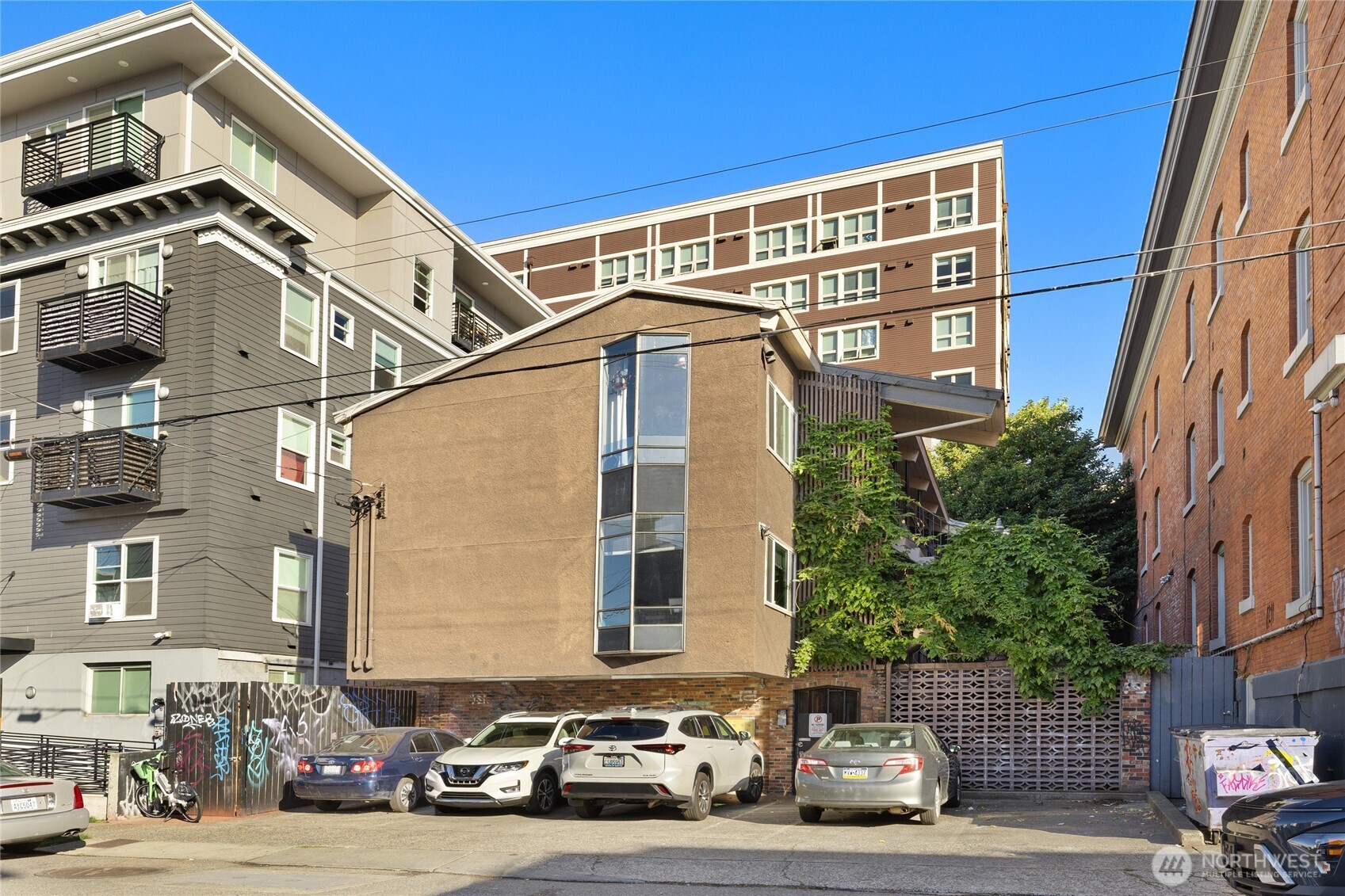 1718 Summit Avenue Seattle WA 98122