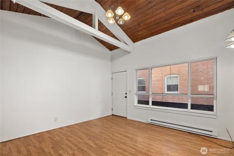 1718 Summit Avenue Seattle WA 98122