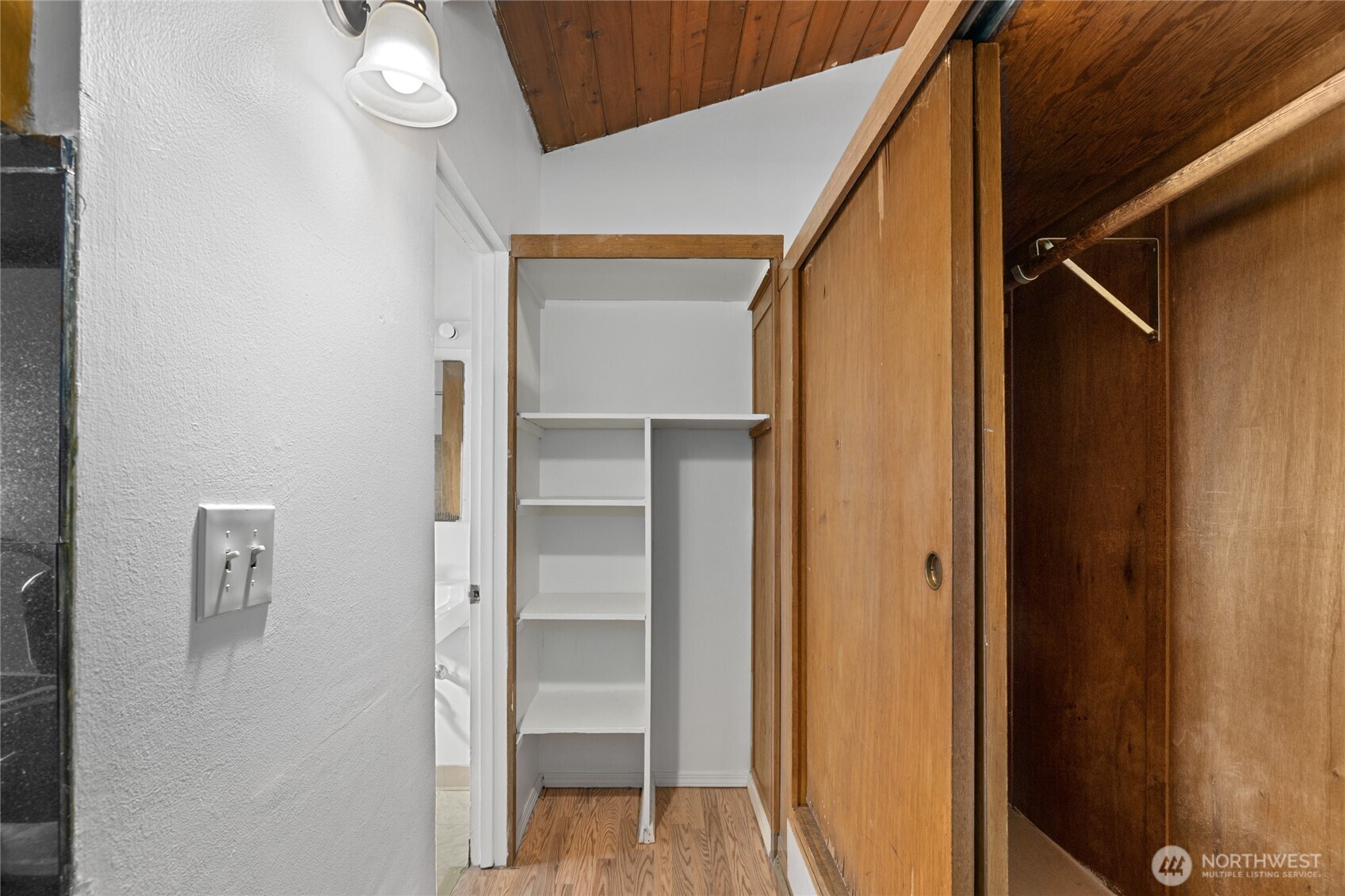 1718 Summit Avenue Seattle WA 98122