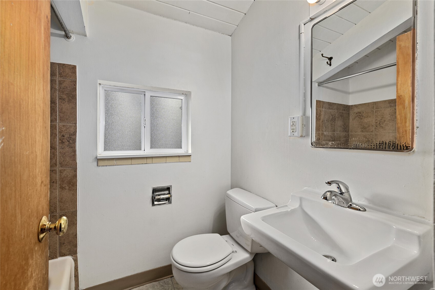 1718 Summit Avenue Seattle WA 98122
