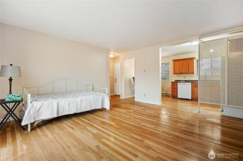 2014 SW 152nd Street Burien WA 98166