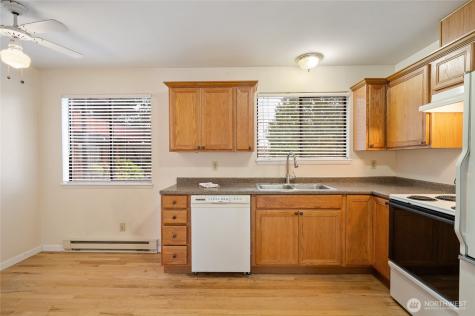 2014 SW 152nd Street Burien WA 98166