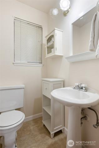 2014 SW 152nd Street Burien WA 98166
