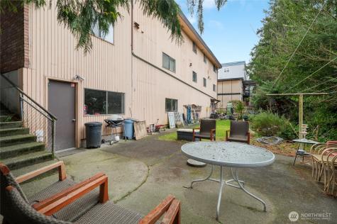 2014 SW 152nd Street Burien WA 98166