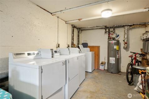 2014 SW 152nd Street Burien WA 98166