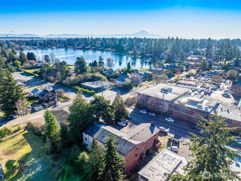 2014 SW 152nd Street Burien WA 98166