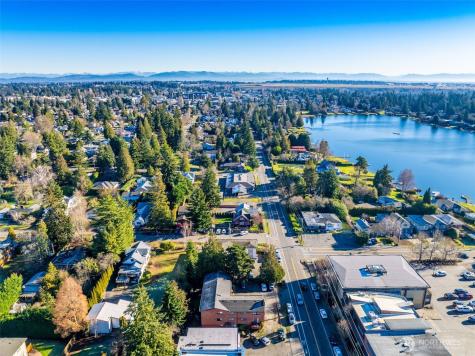 2014 SW 152nd Street Burien WA 98166