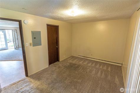 11212 Bridgeport Way SW Tacoma WA 98499
