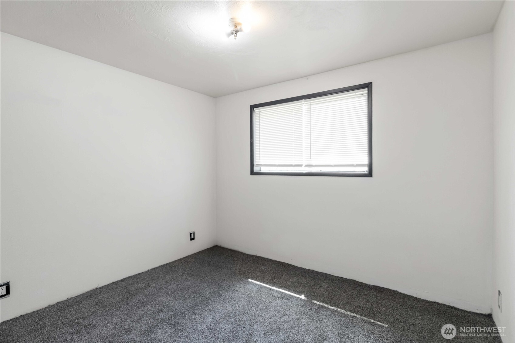 1337 10th Avenue Longview WA 98632