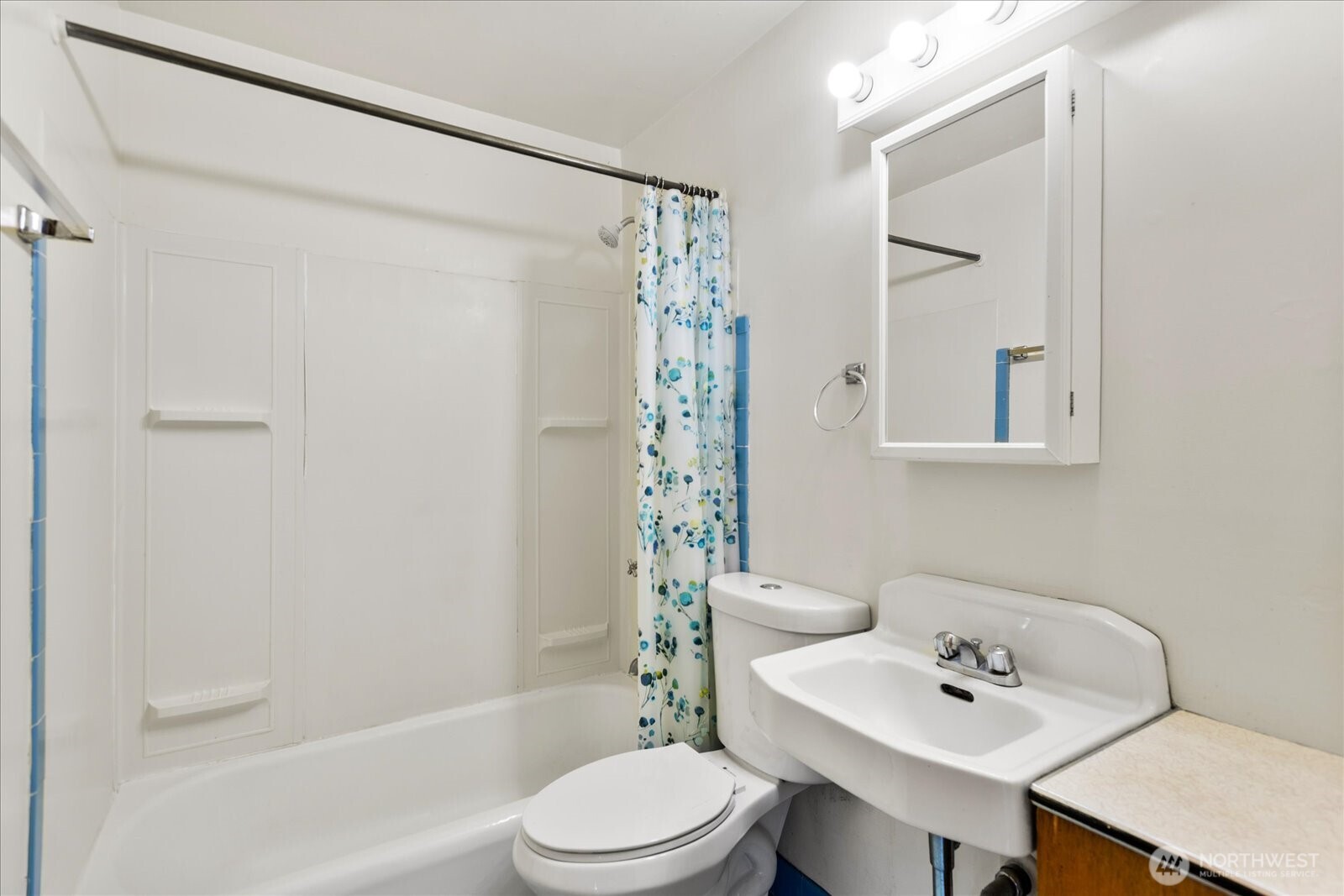 4912 Evanston Avenue N Seattle WA 98103