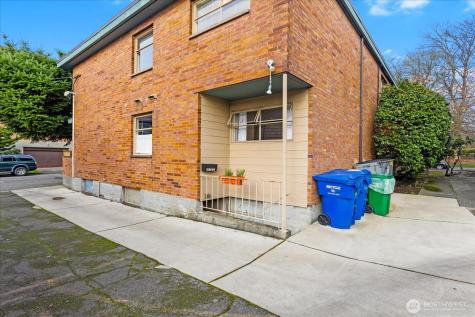 4912 Evanston Avenue N Seattle WA 98103