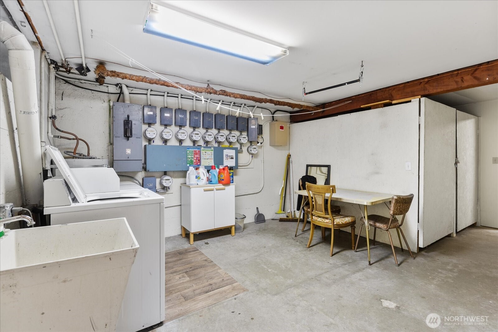 4912 Evanston Avenue N Seattle WA 98103