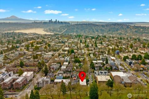 4912 Evanston Avenue N Seattle WA 98103