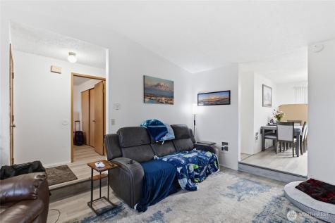11209 89th Avenue Court E Puyallup WA 98373