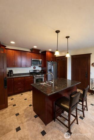 812 E Gwinn Place Seattle WA 98102