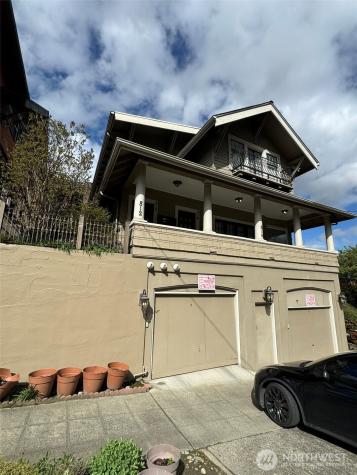 812 E Gwinn Place Seattle WA 98102