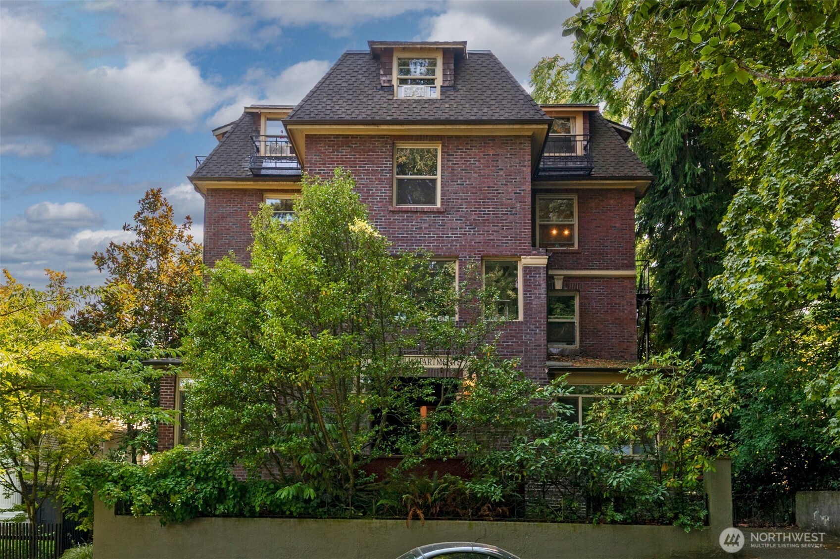 1425 E Prospect Street Seattle WA 98112