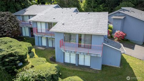 108 Kensington Avenue SW Kent WA 98030