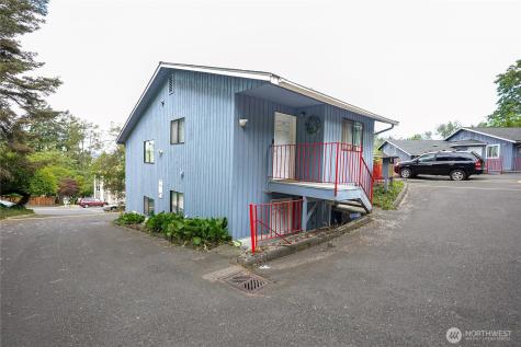 108 Kensington Avenue SW Kent WA 98030