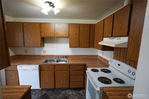 108 Kensington Avenue SW Kent WA 98030