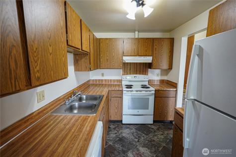 108 Kensington Avenue SW Kent WA 98030