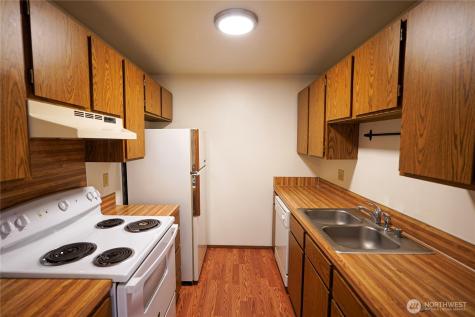 108 Kensington Avenue SW Kent WA 98030