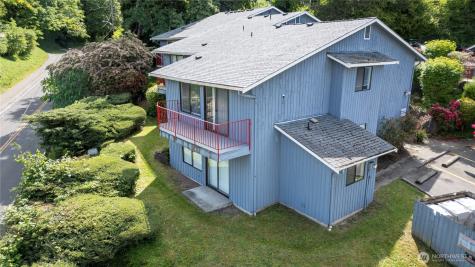 108 Kensington Avenue SW Kent WA 98030