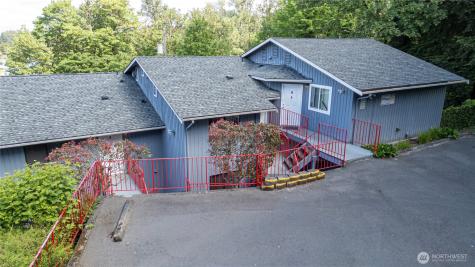 108 Kensington Avenue SW Kent WA 98030