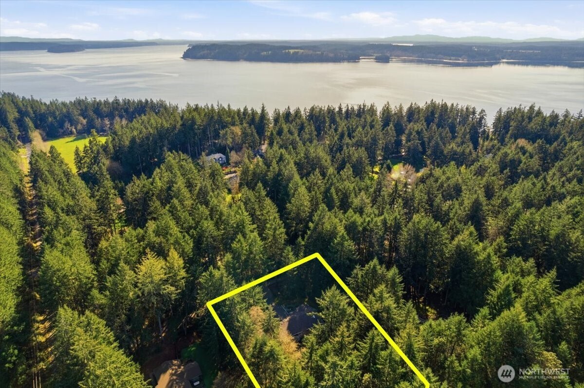 879 Kamus Way Fox Island WA 98333