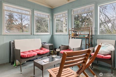 6110 8th Avenue NW Seattle WA 98107