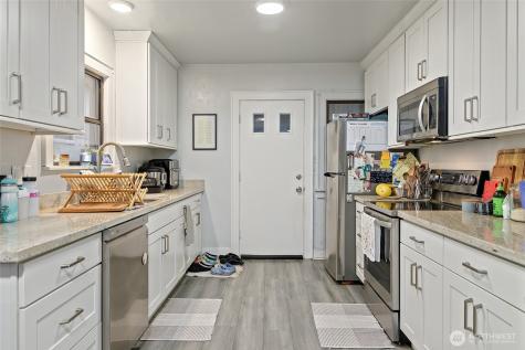 6110 8th Avenue NW Seattle WA 98107