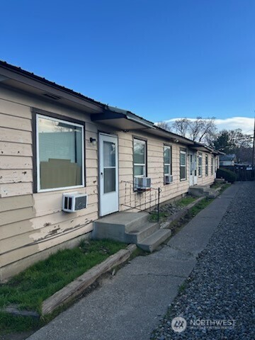 705 N 1st Street Yakima WA 98901