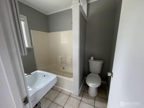 517 Emerson Avenue Hoquiam WA 98550