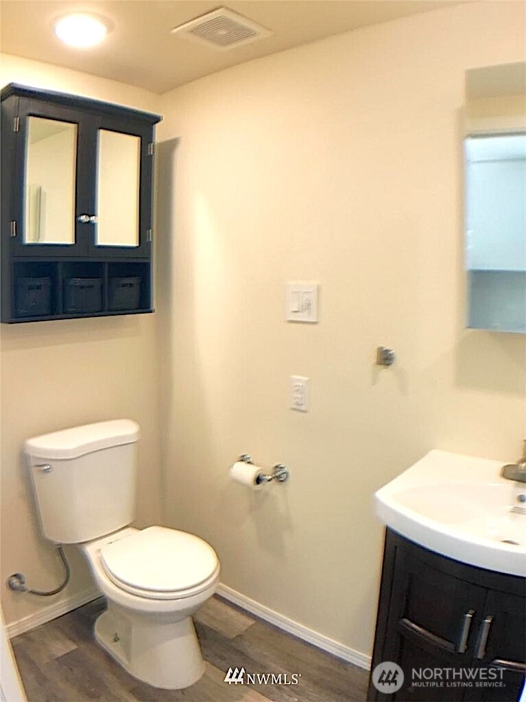 8829 Midvale Avenue N Seattle WA 98103