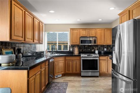 4715 116th Avenue E Edgewood WA 98372