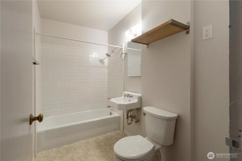 7618 Greenwood Avenue N Seattle WA 98103