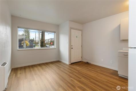 7618 Greenwood Avenue N Seattle WA 98103