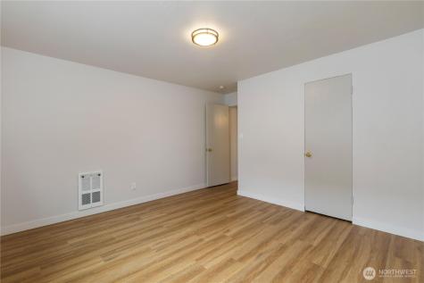 7618 Greenwood Avenue N Seattle WA 98103