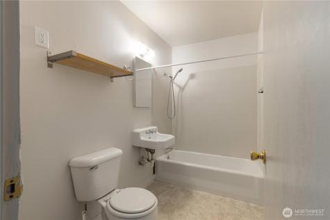 7618 Greenwood Avenue N Seattle WA 98103