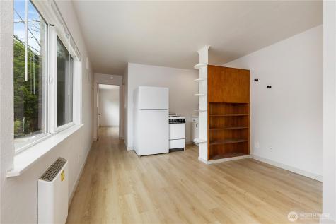 7618 Greenwood Avenue N Seattle WA 98103
