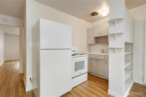 7618 Greenwood Avenue N Seattle WA 98103