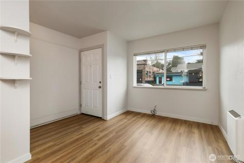 7618 Greenwood Avenue N Seattle WA 98103