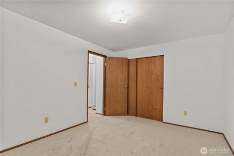 6822 NE 153rd Place Kenmore WA 98028