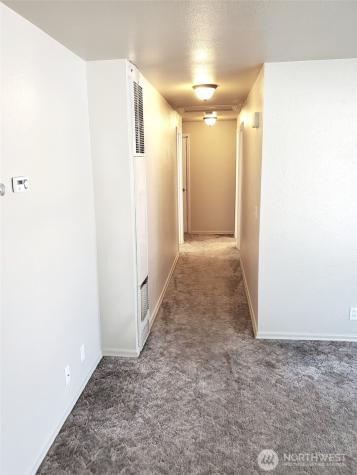 606 8th Street NW Puyallup WA 98371