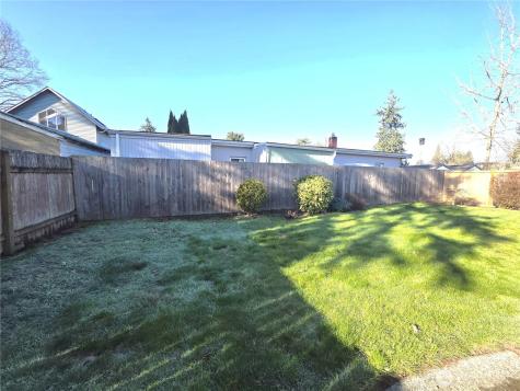 606 8th Street NW Puyallup WA 98371