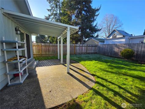 606 8th Street NW Puyallup WA 98371