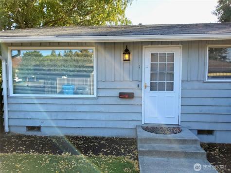 606 8th Street NW Puyallup WA 98371