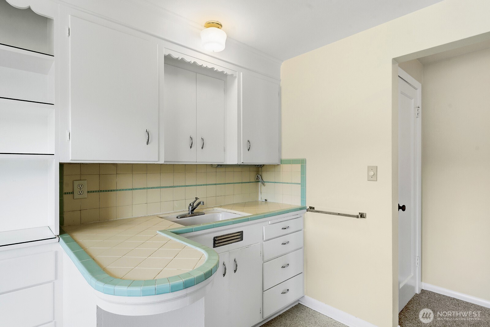 3604 Beach Drive SW Seattle WA 98116