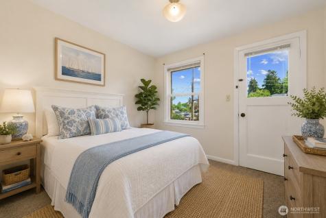 3604 Beach Drive SW Seattle WA 98116