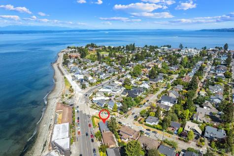 3604 Beach Drive SW Seattle WA 98116